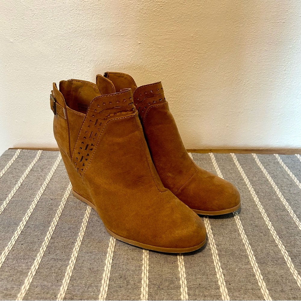 Maurice’s Brown Boots